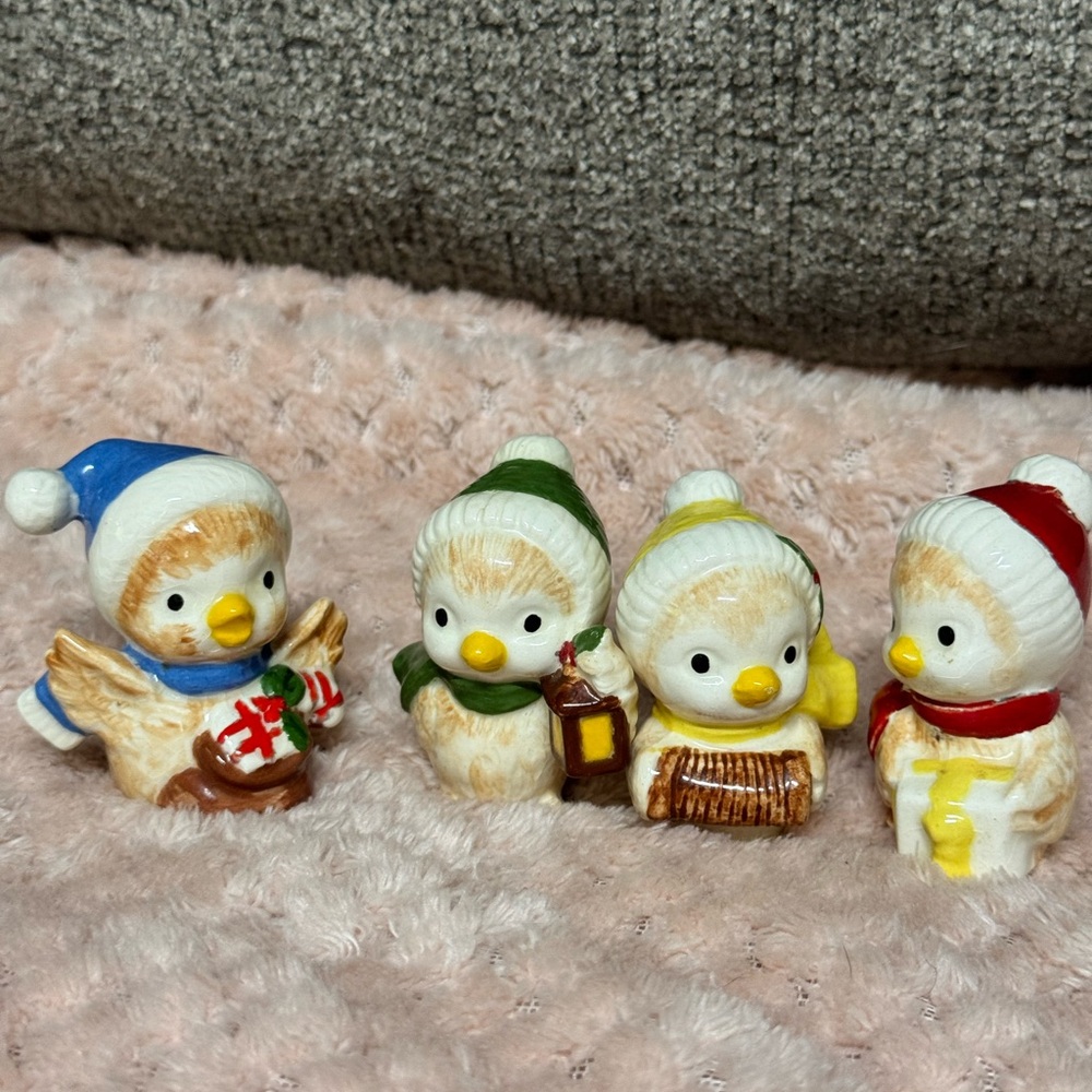 Festive Bird Figurines Set - Multicolor
